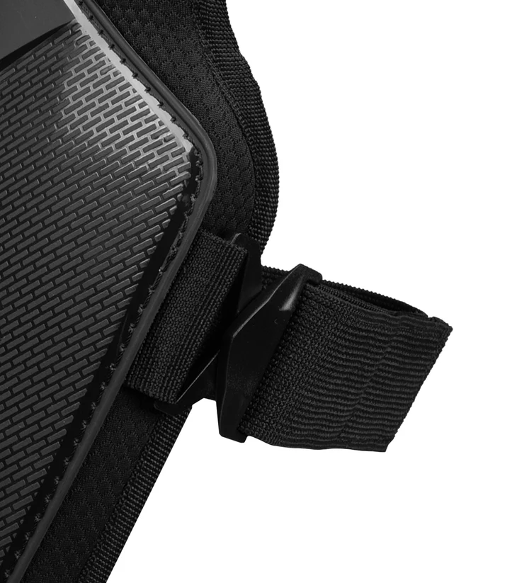 Cramstar_Rage_Bionic_Knee_Guards_Black_6
