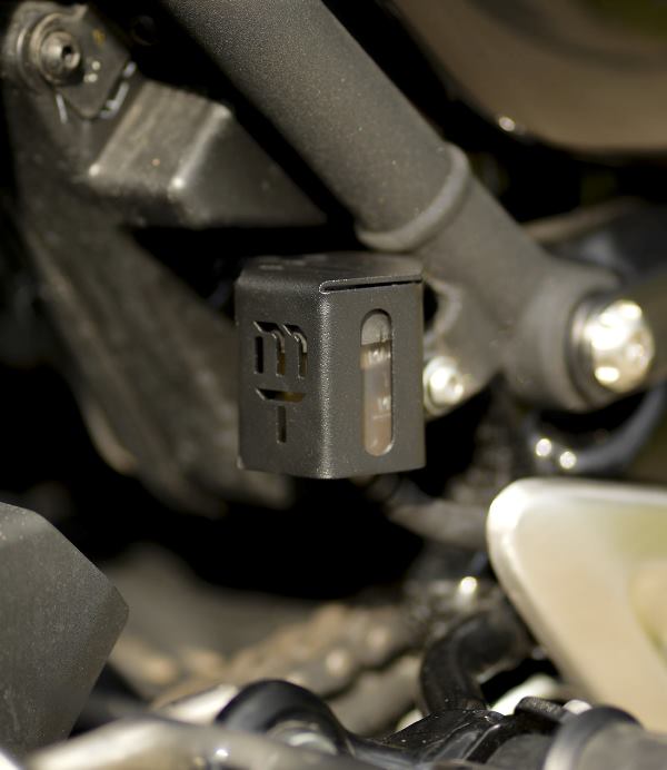 Moto-Torque-Reservoir-Oil-Guard-For-Triumph-Speed-400-2