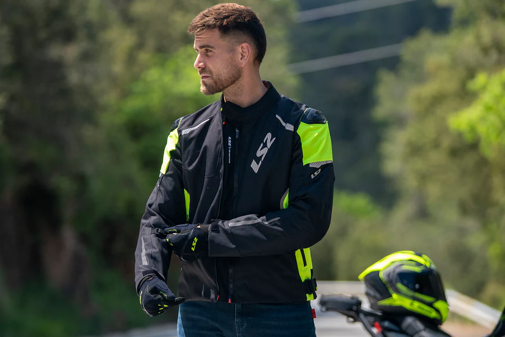 DC1CB6-DCF307-1754989144