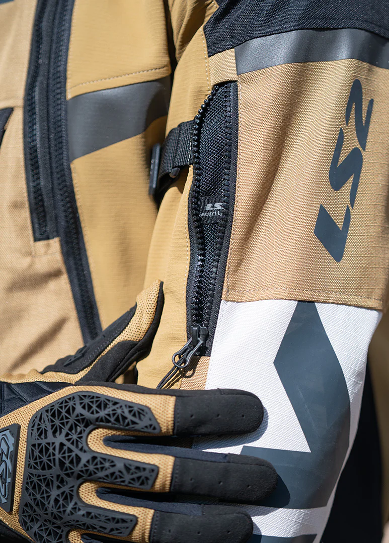 137515-7F78DC-1754899674 137515-7F78DC-1754899674