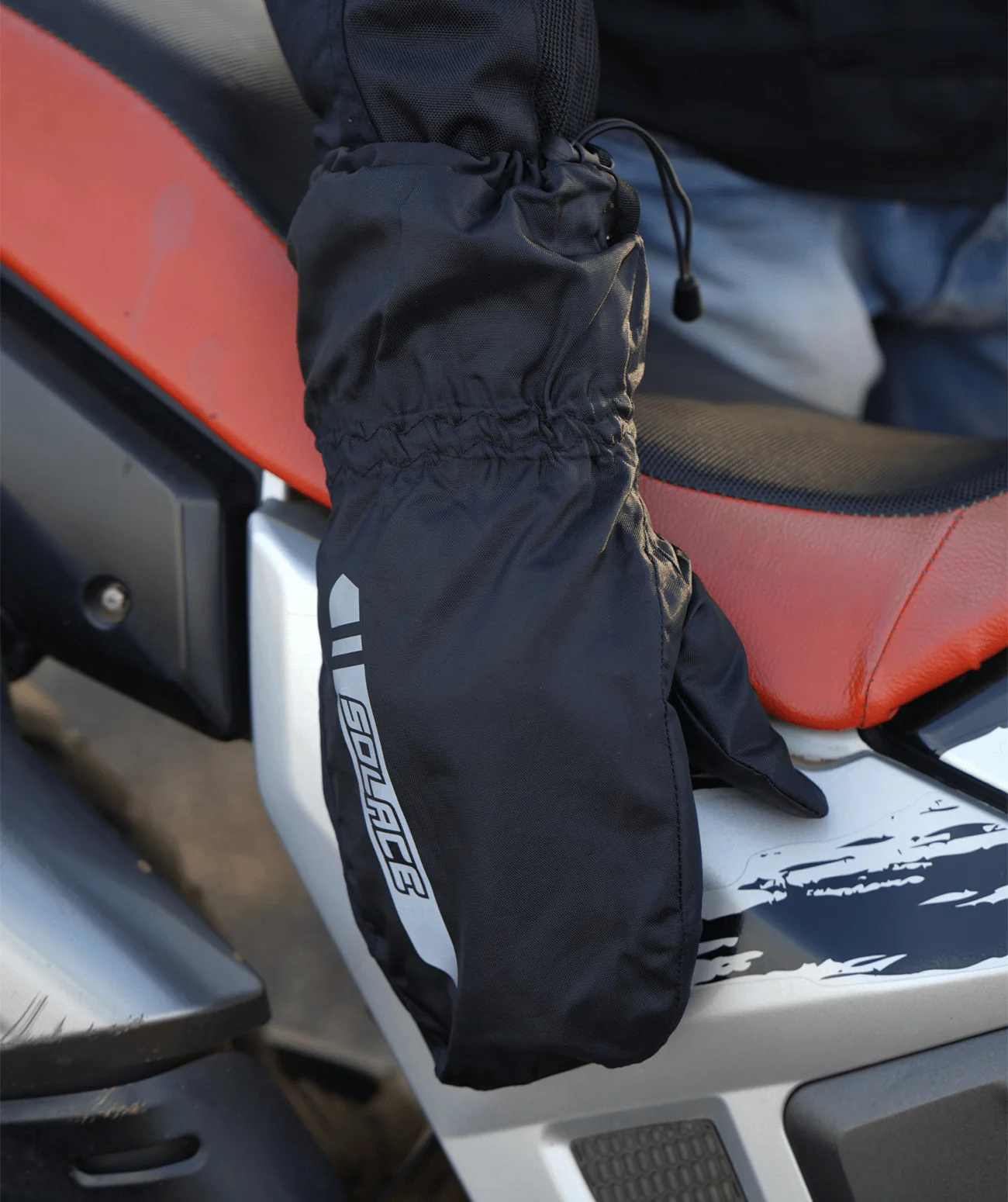 rain-over-gloves-bike